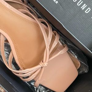 Who What Wear Ericka Sandals NWT sz 9M